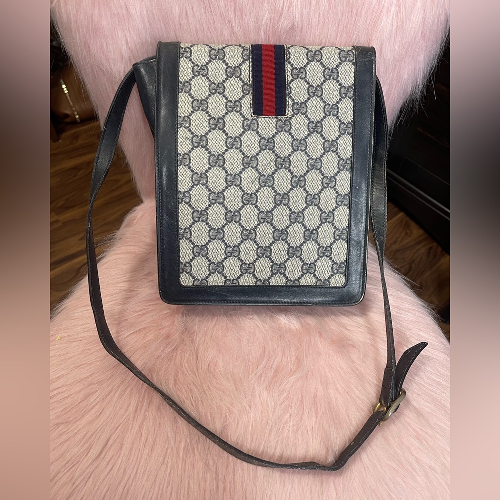 Gucci crossbody - Picture 2 of 6